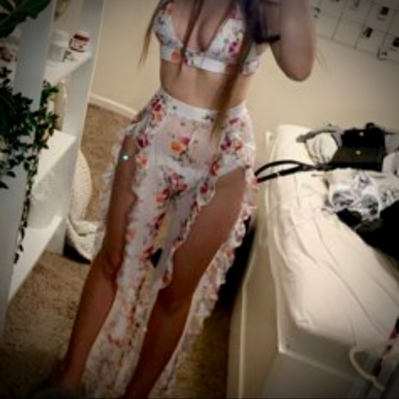 🌸Floral 3pack Bikini Swimsuit Set🌸 - Picture 9 of 16